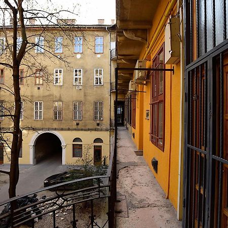 New Faces Design Apartment In Downtown Будапеща Екстериор снимка